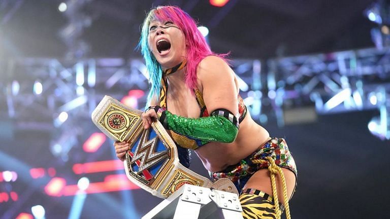 Asuka won the gold at TLC and held it until last week's SmackDown Live.